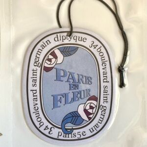Paris en Fleur Scented Oval air freshener for car or home new in sealed package